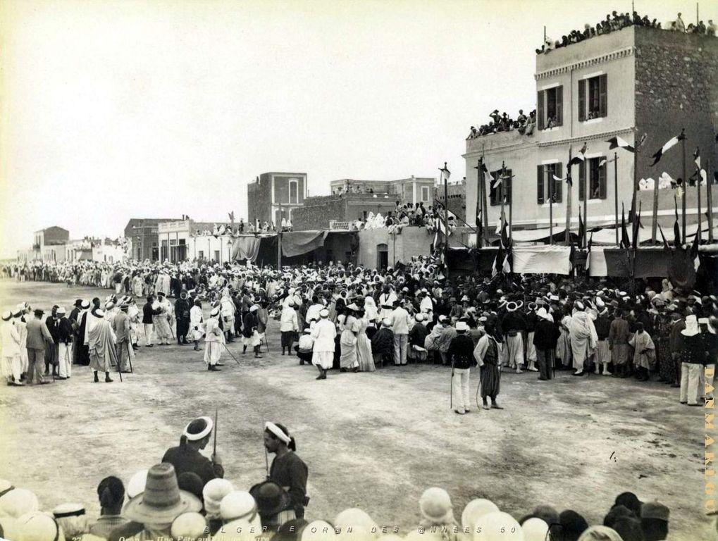CA a- 195- Village negre.jpg